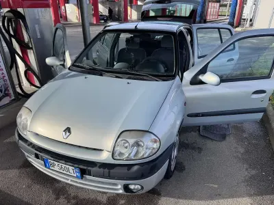 Usata Renault Clio II 58 CV (42 kW) 2000 Berlina