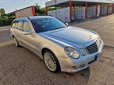 Usata Mercedes E280 Avantgarde 190 CV (139 kW) 2007 Grigio Station wagon