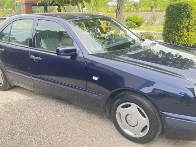 Usata Mercedes E230 136 CV (100 kW) 1995 Berlina