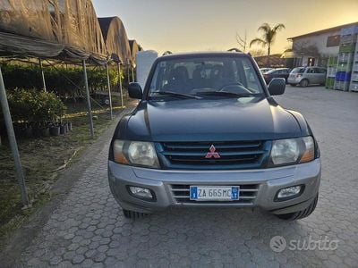 Usata Mitsubishi Pajero 115 CV (84 kW) 2001 Verde SUV