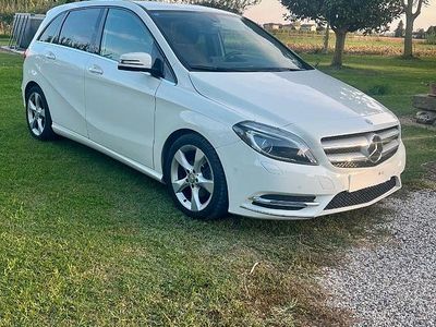 Usata Mercedes B200 Premium 2013 Bianco Monovolume