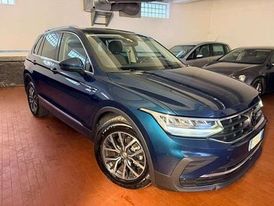 Usata VW Tiguan R-line 150 CV (110 kW) 2022 Blu/azzurro SUV
