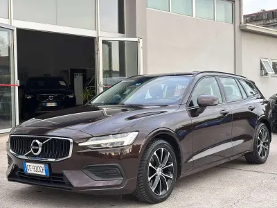 Usata Volvo V60 Business Edition 197 CV (144 kW) 2021 Maple brown Station wagon