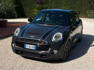 Usata Mini Cooper SD Business 170 CV (125 kW) 2018 Grigio Utilitaria