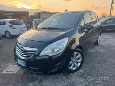 Usata Opel Meriva Cosmo 95 CV (69 kW) 2015 Nero Monovolume