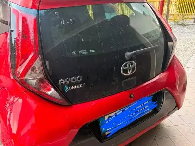 Usata Toyota Aygo 72 CV (52 kW) 2020 Rosso Utilitaria
