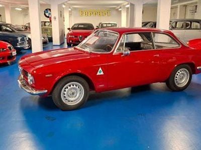 Usata Alfa Romeo GT 114 CV (83 kW) 1967 Rosso alfa / pastello Coupé