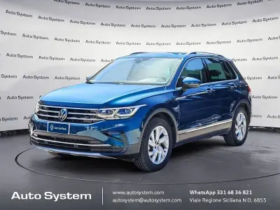 Usata VW Tiguan Elegance 150 CV (110 kW) 2023 Night shade blue SUV