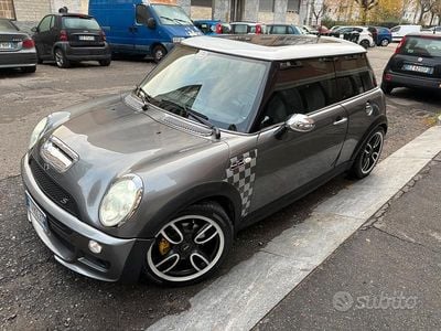 Usata Mini Cooper S 170 CV (125 kW) 2005 Grigio Utilitaria