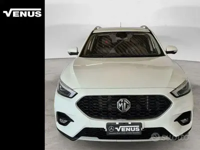 Usata MG ZS Luxury 111 CV (81 kW) 2024 Bianco SUV