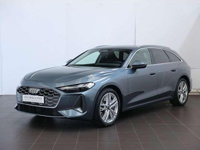 Blu orizzonte metallizzato Usata 2025 Audi A5 Advanced Coupé | 57.900 €