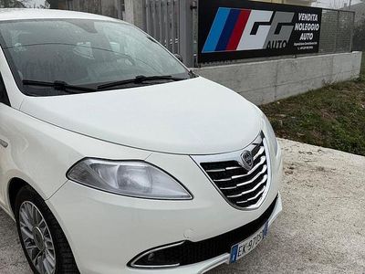 Usata Lancia Ypsilon S 95 CV (69 kW) 2012 Bianco Utilitaria