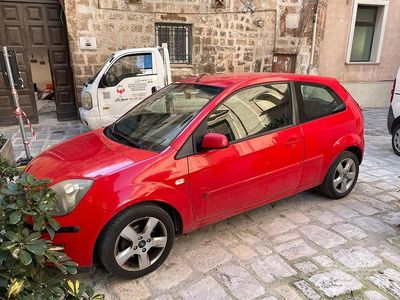 Usata Ford Fiesta 2007 Rosso Utilitaria