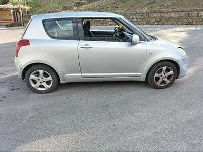 Begagnad Suzuki Swift 92 HK (67 kW) 2007 Halvkombi