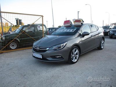 Usata Opel Astra 136 CV (100 kW) 2017 Grigio Berlina