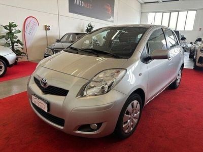 usata Toyota Yaris 1.3 dual Sol 5p