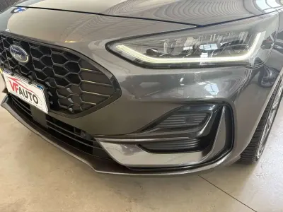 Usata Ford Focus ST-Line 120 CV (88 kW) 2022 Grigio Station wagon