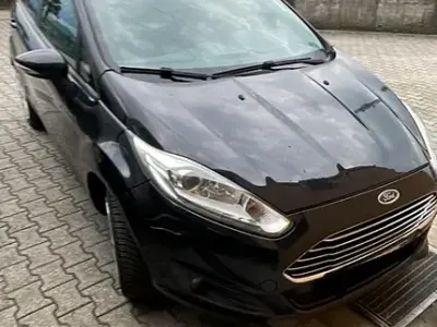 Usata Ford Fiesta 82 CV (60 kW) 2009 Nero Berlina
