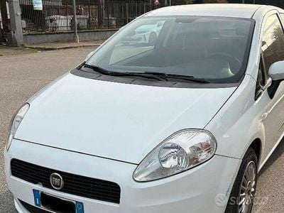 Usata Fiat Grande Punto 90 CV (66 kW) 2008 Bianco Utilitaria