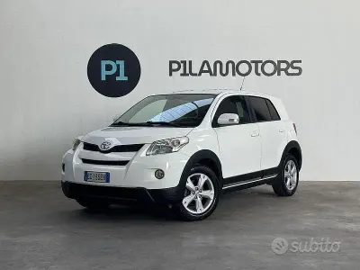 Usata Toyota Urban Cruiser 90 CV (66 kW) 2010 Bianco Utilitaria