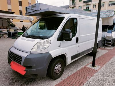 usata Fiat Ducato con tenda ambulante mercati