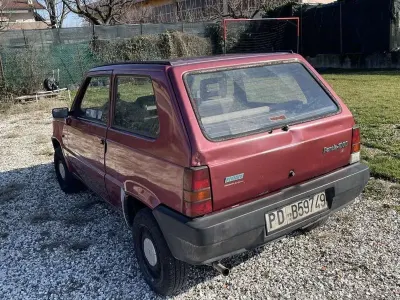 Usata Fiat Panda 54 CV (39 kW) 1987 Rosso Berlina