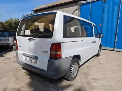 Usata Mercedes Vito 98 CV (72 kW) 1996 Bianco Furgone
