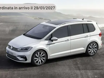 Begagnad VW Touran Edition 150 HK (110 kW) 2023 Silver Minibuss