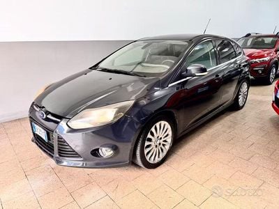 Usata Ford Focus Titanium 116 CV (85 kW) 2011 Blu Berlina