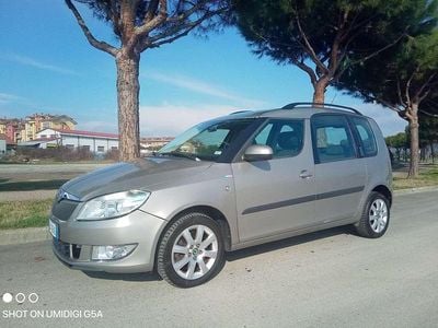 Usata Skoda Roomster Style 105 CV (77 kW) 2010 Grigio Monovolume