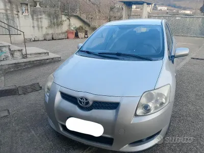 Usata Toyota Auris 2009 Grigio Berlina