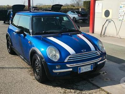 Usata Mini One D 75 CV (55 kW) 2006 Blu Utilitaria