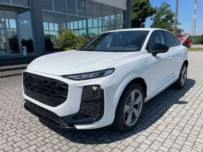Nuova Audi Q3 Sportback Ambiente 204 CV (150 kW) 2025 Bianco arkona SUV