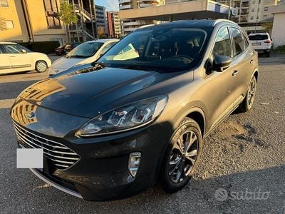 Usata Ford Kuga 120 CV (88 kW) 2020 Grigio SUV