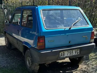 Usata Fiat Panda 4x4 Club 50 CV (36 kW) 1994 Blu/azzurro Utilitaria