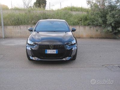 Usata Peugeot 208 GT 101 CV (74 kW) 2024 Nero Utilitaria