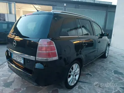 Brugt Opel Zafira 120 HK (88 kW) 2006 Sort MPV