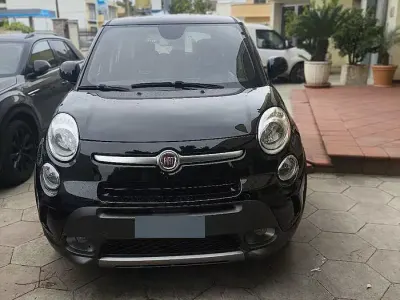Usata Fiat 500L Trekking 95 CV (69 kW) 2017 Nero Monovolume