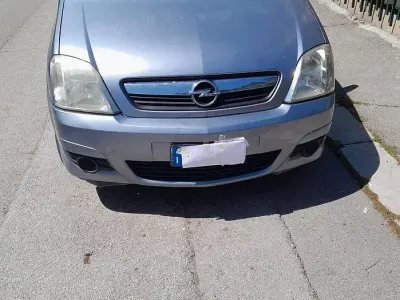Usata Opel Meriva 75 CV (55 kW) 2007 Monovolume