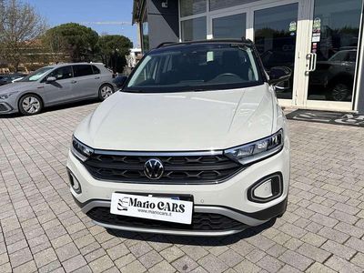 Usata VW T-Roc Life 110 CV (80 kW) 2023 Ascot grey SUV