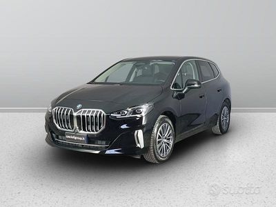 Usata BMW 216 Active Tourer Luxury Line 122 CV (89 kW) 2024 Schwarz pastello Monovolume
