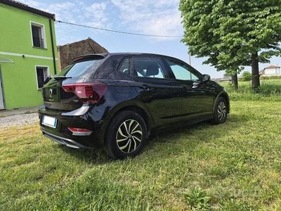 Usata VW Polo Life 80 CV (58 kW) 2023 Nero Utilitaria