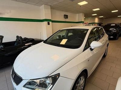 Usata Seat Ibiza CONNECT 75 CV (55 kW) 2015 Bianco Berlina