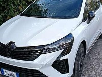 Usata Renault Clio V 101 CV (74 kW) 2024 Bianco Berlina