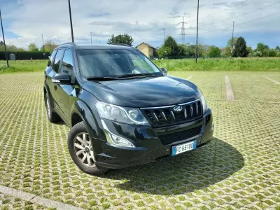 Usata Mahindra XUV500 140 CV (102 kW) 2016 Nero SUV