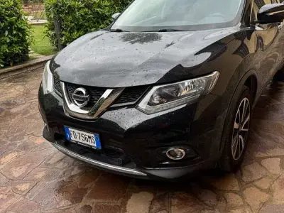 Używany Nissan X-Trail Tekna 131 KM (96 kW) 2016 Czarny SUV