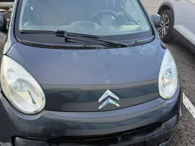 Usado Citroën C1 68 CV (50 kW) 2006 Negro Utilitario
