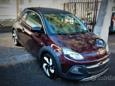 Usata Opel Adam Rocks Rocks 101 CV (74 kW) 2015 Viola Utilitaria