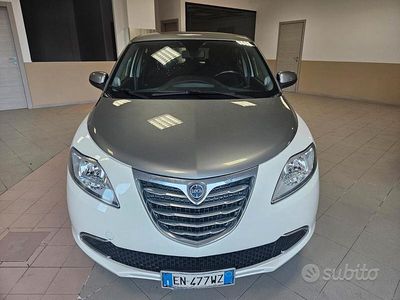 Usata Lancia Ypsilon Silver 69 CV (50 kW) 2012 Bianco Utilitaria