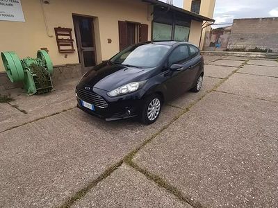 Usata Ford Fiesta 75 CV (55 kW) 2014 Nero Utilitaria